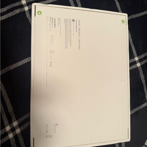 Apple MacBook Air 15 inch -M4Chip 16GB memory - 256 GB Storage